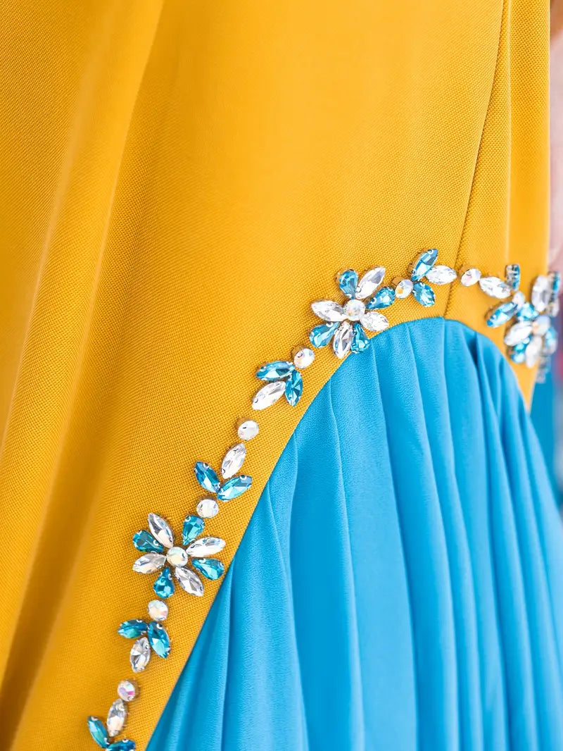 Sophisticated Women's Abaya: Perfect for Any Season and Occasion