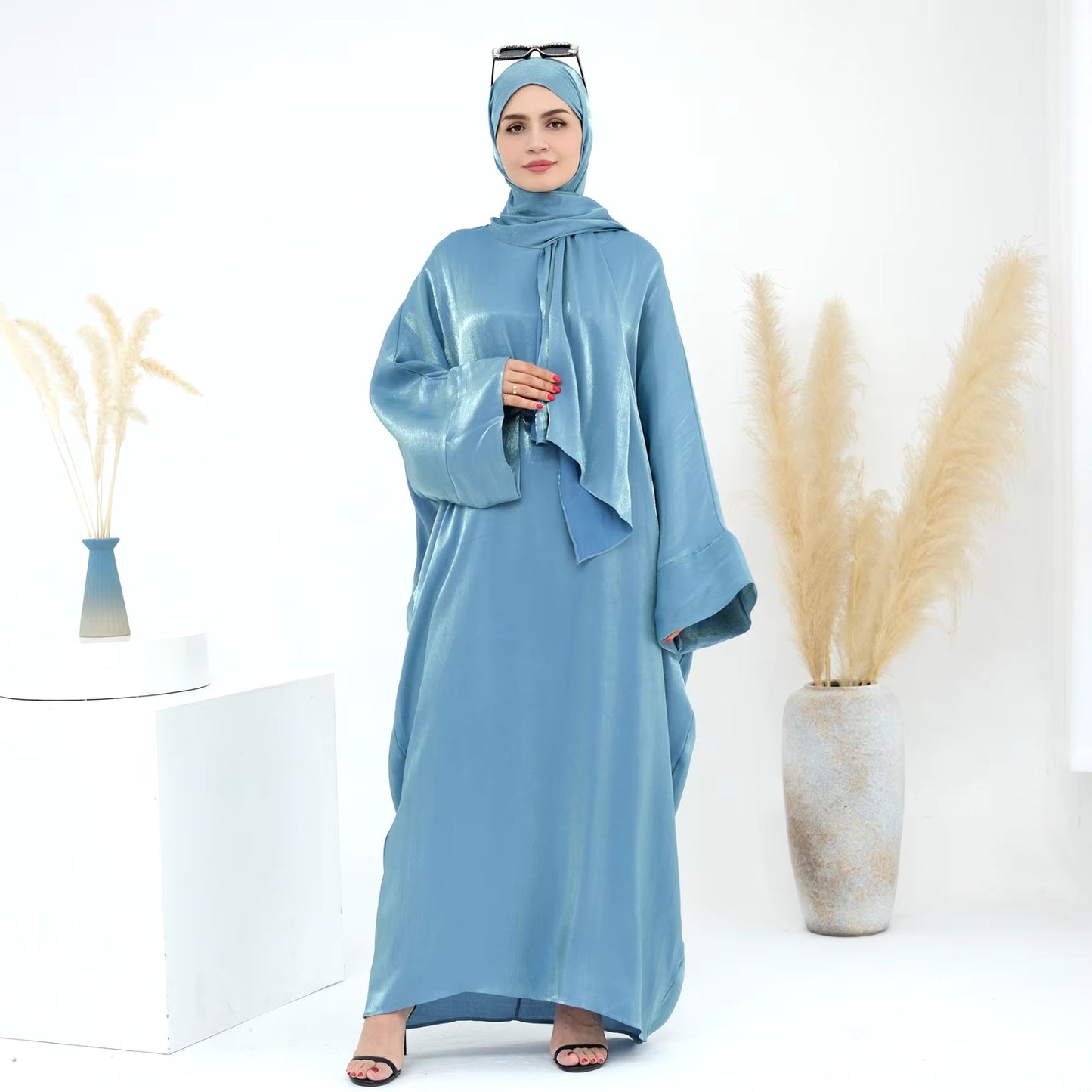 Middle East Elegant Muslim Modest Dress for Women Arab Hijab Abaya Dubai Luxury Islamic Clothing Kebaya Kaftan Turkey Abaya
