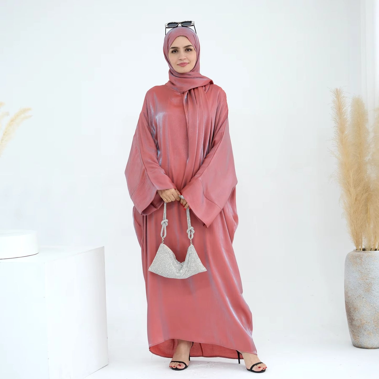 Middle East Elegant Muslim Modest Dress for Women Arab Hijab Abaya Dubai Luxury Islamic Clothing Kebaya Kaftan Turkey Abaya