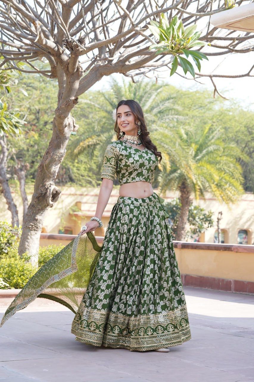 Designer Dyeable Pure Viscose Jacquard Lehenga Choli & Dupatta Set