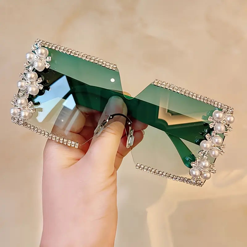 Discover the Latest Fashion Glasses with Stunning Diamond Inlay