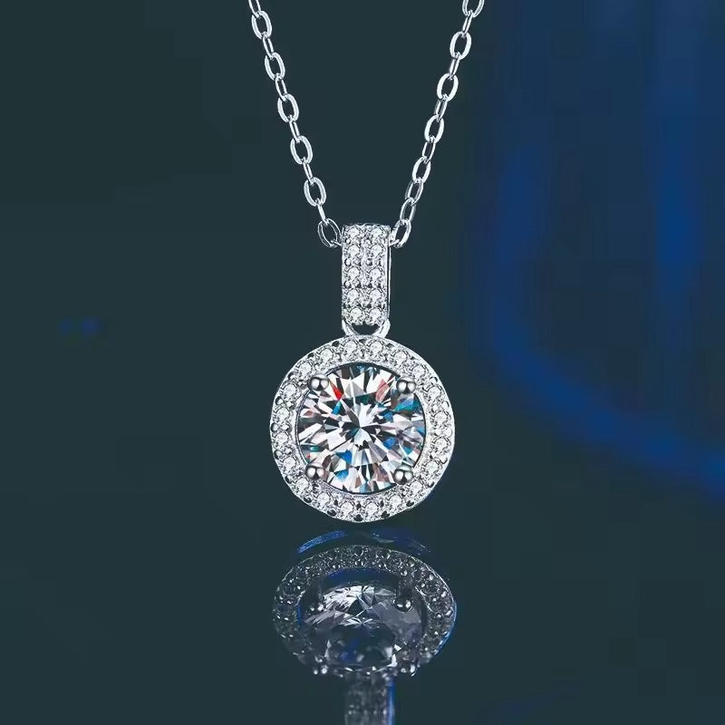 S925 Sterling Silver 1 Carat Moissanite Round Necklace European and American Fashion Full Diamond Pendant Jewelry