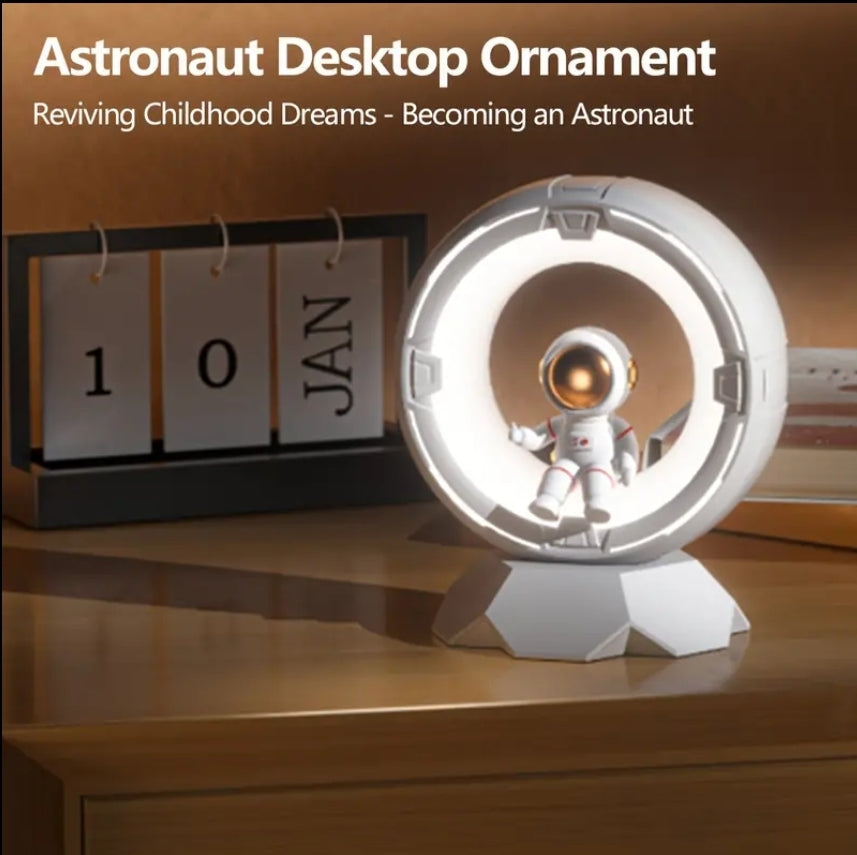 BravRain Astronaut Night Light: A Stylish Addition to Any Room